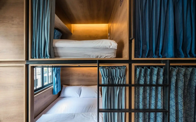 Natee Hostel