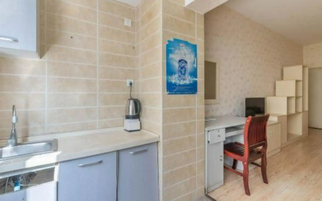 Lianhua Xiaozhu Apartment Hostel