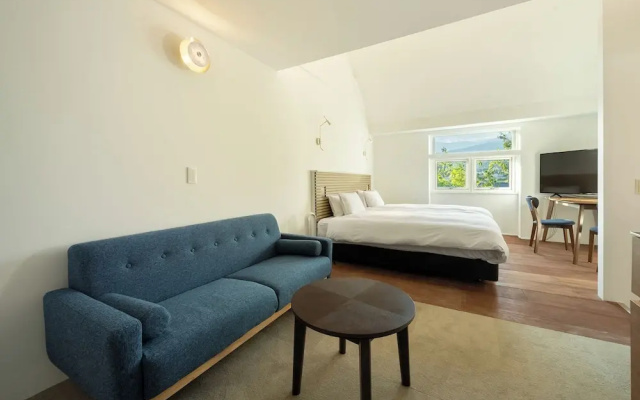 Nishi-Karuizawa Hotel atelier bla by LONGINGHOUSE