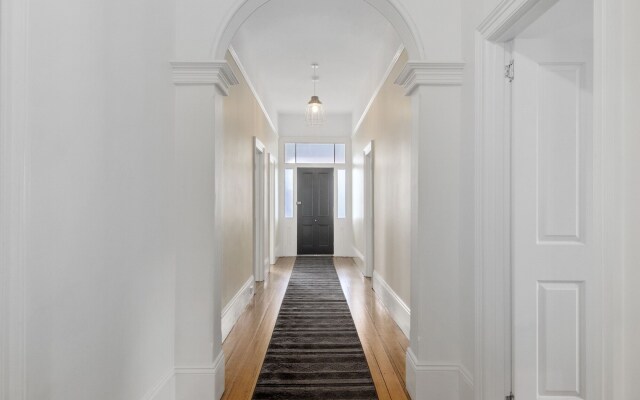 Grosvenor Court Apartments Hobart