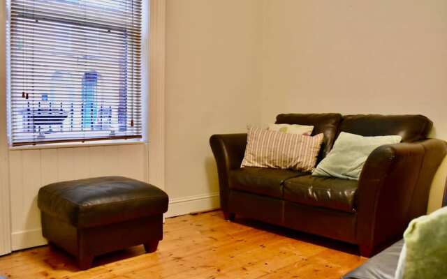 Newly Renovated 2 Bedroom Georgian House in Fairview