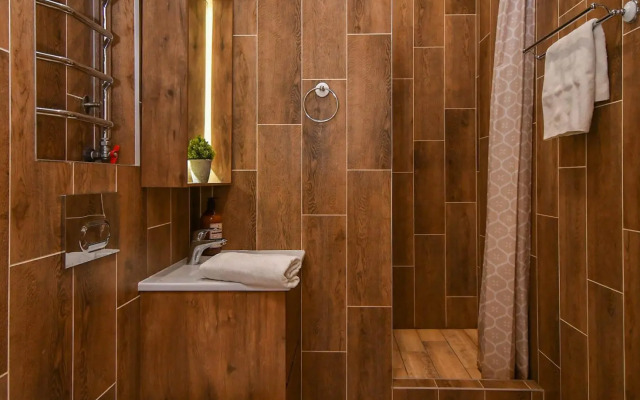 Суточно на улице Авиаторов 21