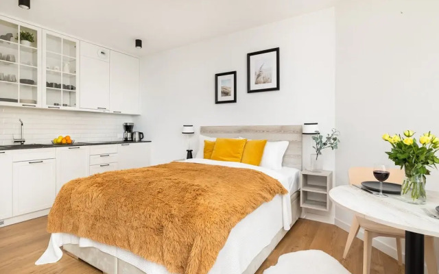 Sunny Coast Studio by Renters