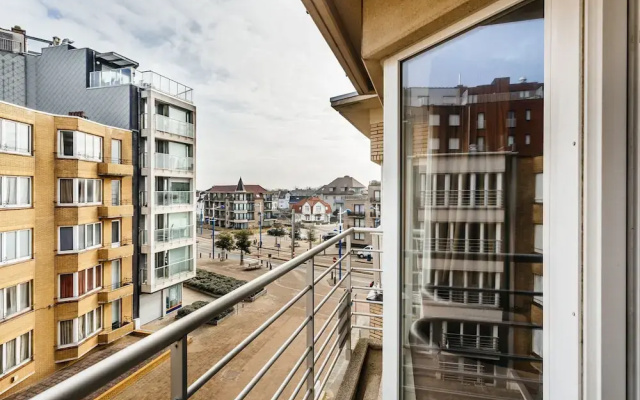 Apartment in Koksijde Near the Sea