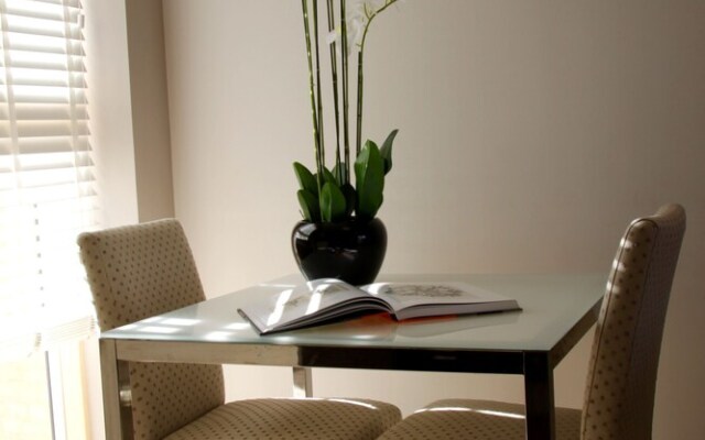 Lux Living Apartments - Florian House