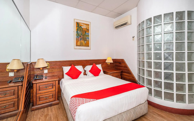 OYO 89864 Hotel Holiday Park