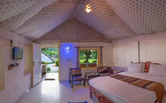 Bento Corbett Woods Resort