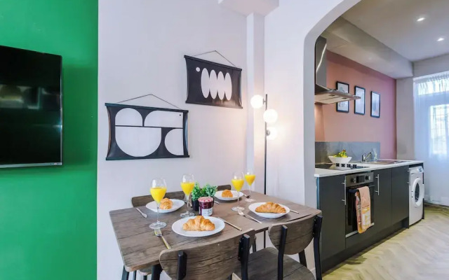 Modern 4-Bedroom in Manchester