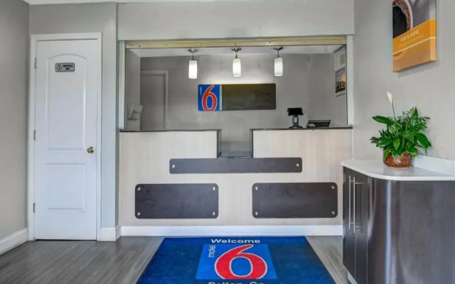 Motel 6 Dalton, GA