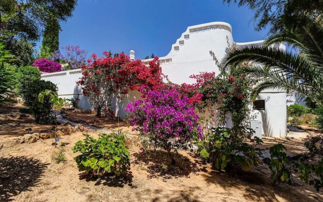 Sequana Fabulous Spacious Villa Perfect for Fami