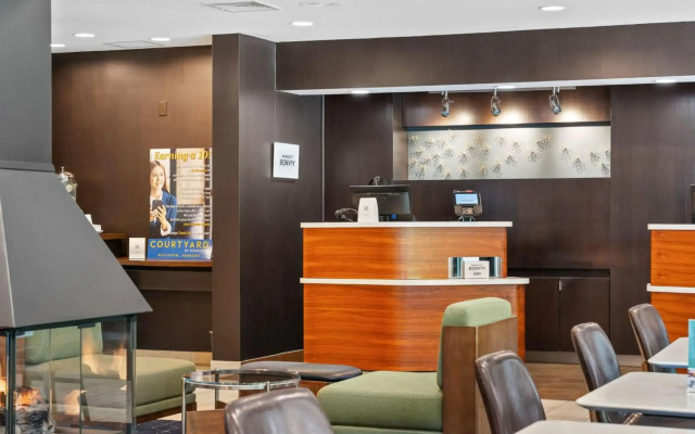 Courtyard by Marriott Burlington Williston