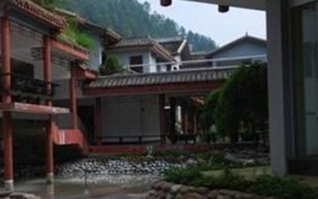 Hollyear Inn Zhangjiajie