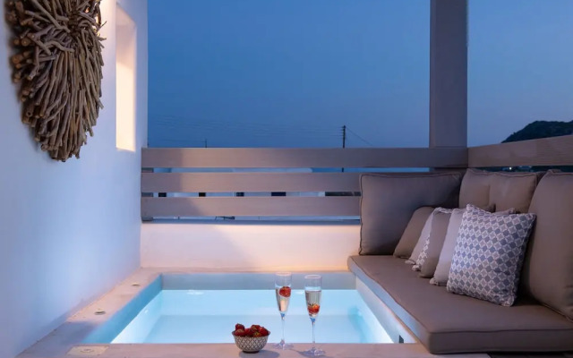 Hosting Moments Flat with Private Mini Pool