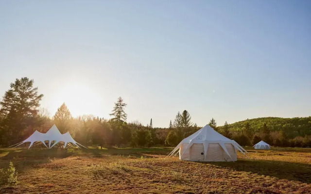 Hôtel UNIQ - Domaine Saint-Bernard