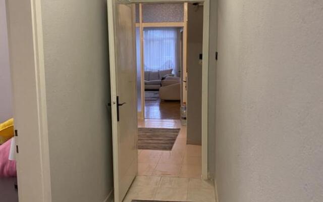 3 BEDROOMS 1 LIVING ROOM FURNISHED IN THE CENTER of ANKARA