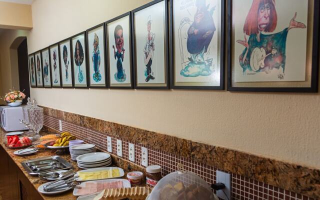 Kalamari Beach Hotel