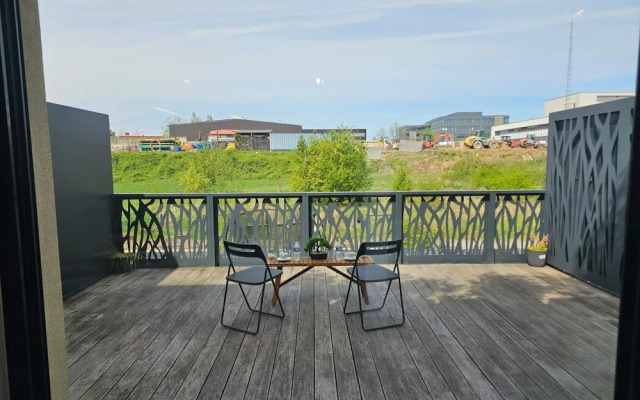 Stylish 3 BR with 2 terraces and parking