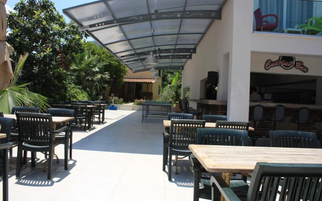 Palmea Hotel