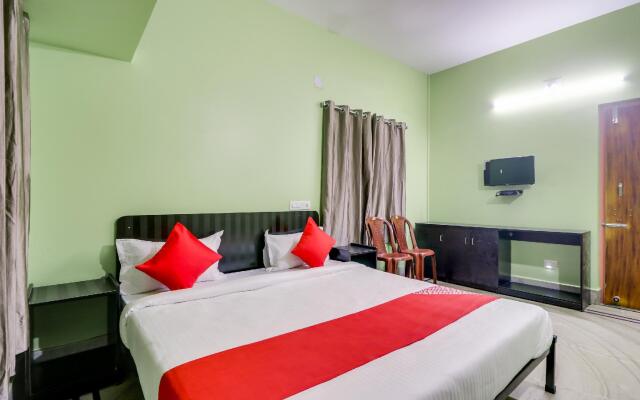 M Palace by OYO Rooms