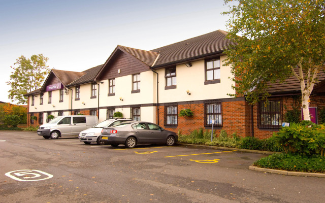 Premier Inn Oldham - Broadway