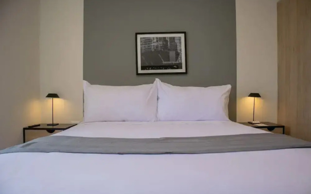w Charming 2BR w Balcony in Miraflores