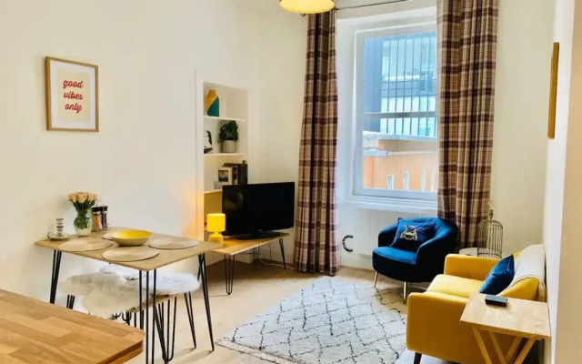 Charming 1 Bedroom Apartment in the Heart of Edinburgh