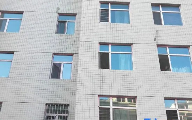 Yun Fei Inn — 2-star hotel in Qitaihe
