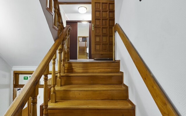 Adlerson Hostel