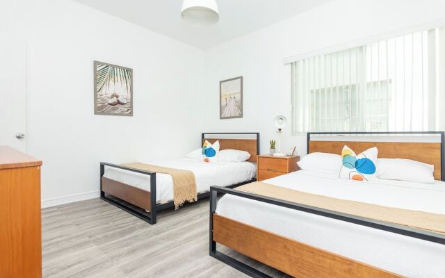 West Deco Boutique Apartments
