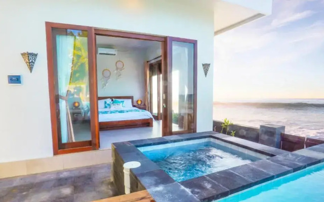 Air Sanih Beach Villa