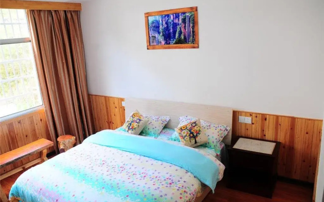 Qingfengge Hostel