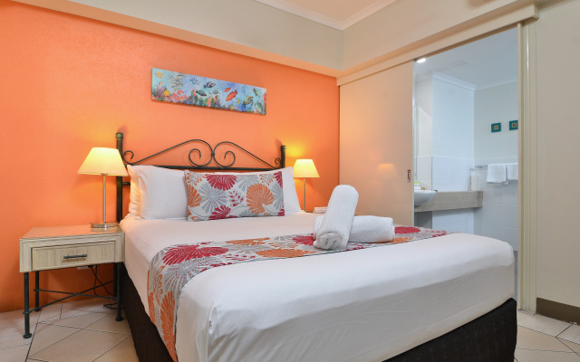 Le Cher Du Monde – Guest Rooms – Port Douglas