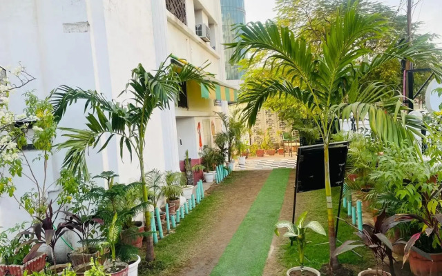 Cozy Shelter By Saira