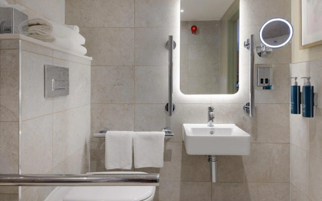 DoubleTree by Hilton Bristol North