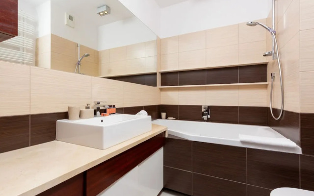Apartment Mołdawska Warsaw by Renters