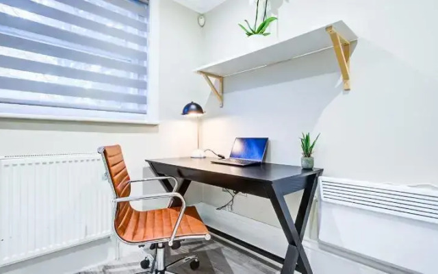 Hybridresi Battersea Self Check In