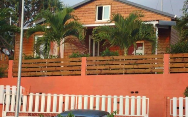 House With 2 Bedrooms in Saint Paul, With Wonderful sea View, Enclosed