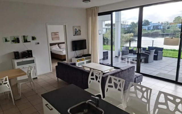 Prime Villa With Terrace and Jetty