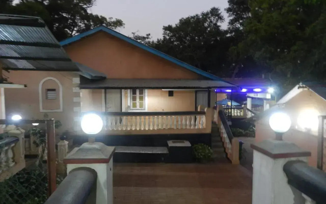 Royal Hotel  - Matheran