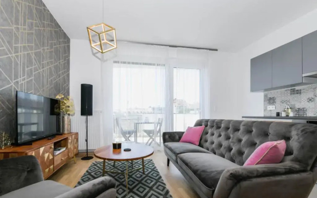 Elisabeth Downtown Apartments by UrbanRent