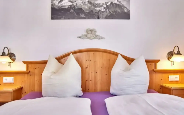 Holiday Apartment "wetterstein"