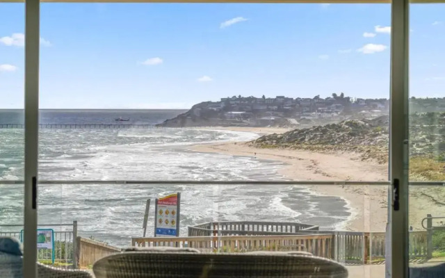 Meander ~ Dreamy Abode with Unrivaled Views