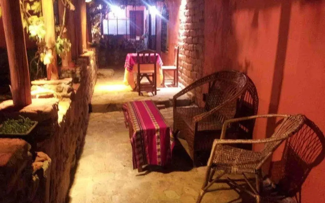 La Casona Amarilla