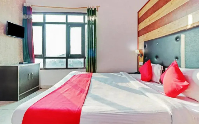 Triden Kashmir Resort By OYO Rooms