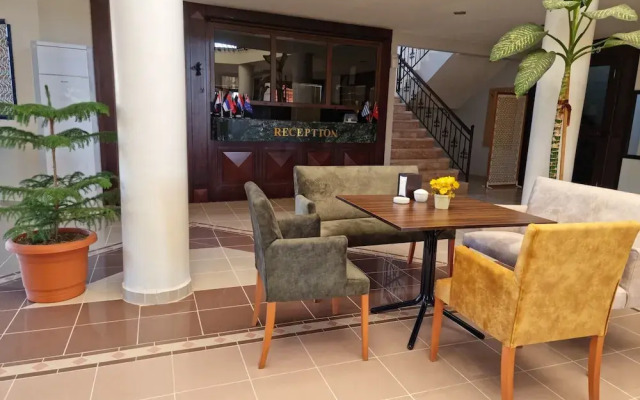 Flora Hotel