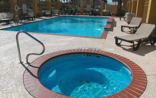 Kemah Edgewater Hotel, SureStay Collection by Best Western