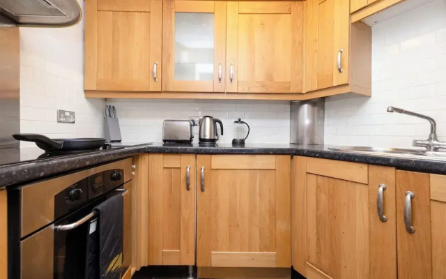 JOIVY Modern 1-bed flat in New Town