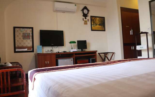 A25 Hotel - 45B Giang Vo