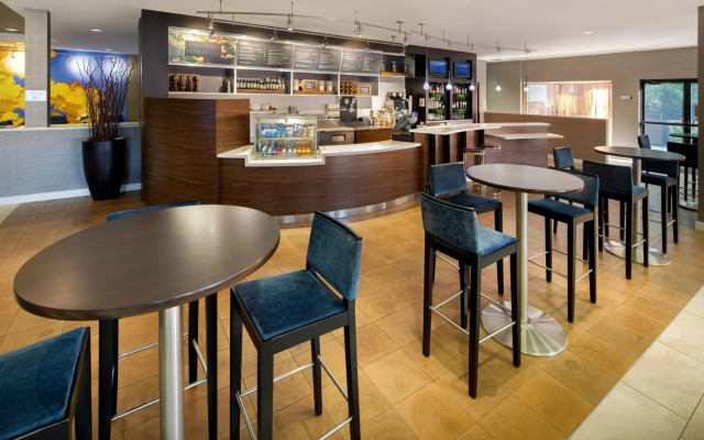 Courtyard by Marriott Cleveland Beachwood