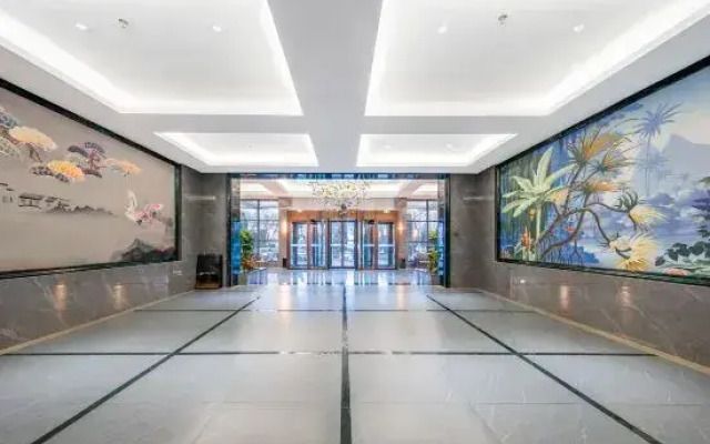 Zhongzhou Hotel